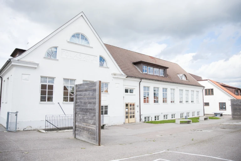 Bild på Ölyckeskolans fasad