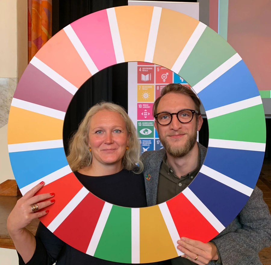 Johan Plambeck, utvecklingschef p&aring; Kultur och Fritid, och Erika Fjelkner, milj&ouml;chef, deltar i Agenda 2030-utbildningen