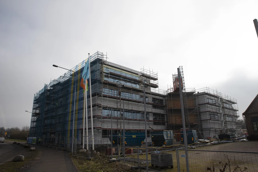 S&aring; h&auml;r l&aring;ngt&nbsp;har skolbygget kommit den 15 februari.