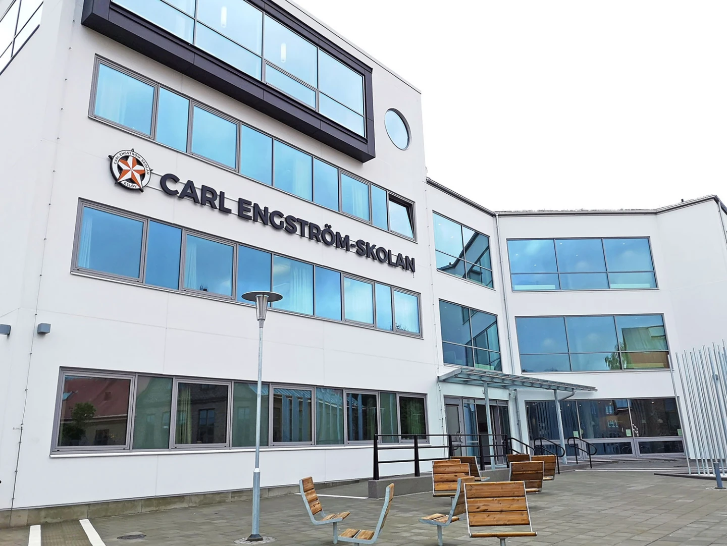 Carl Engström-skolan är invigd och eleverna har flyttat in
