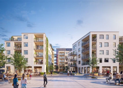 Skiss med tre hus som bildar en öppen yta i mitten. Torgyta framför med människor och grönska.