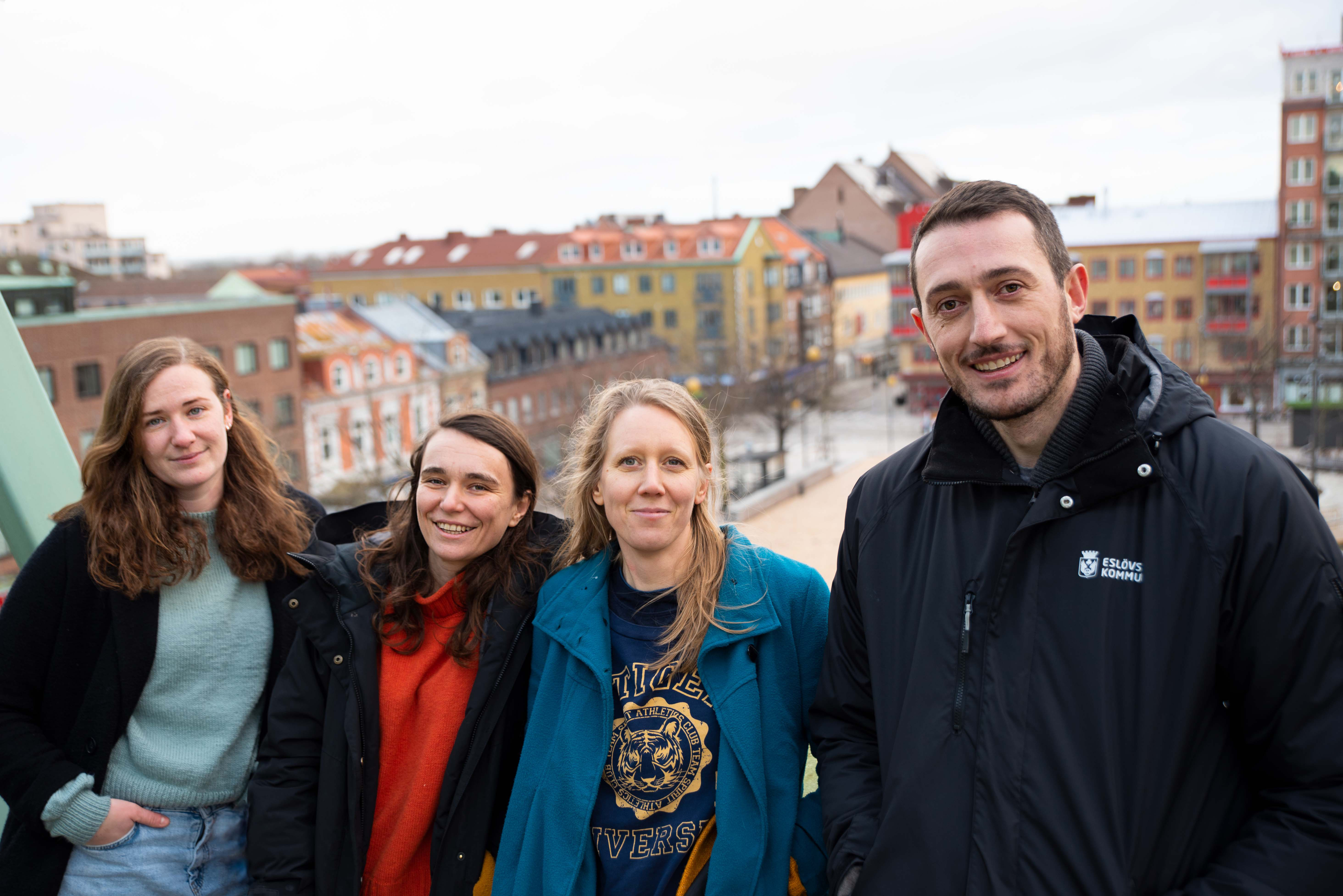 Esl&ouml;vsfestens projektgrupp. Fr&aring;n v&auml;nster Johanna Kulle, Rebecca Stewart, Lotta Pettersson och Korab Ferizi.