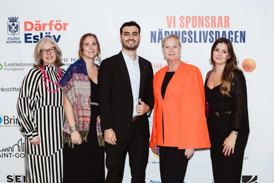 Fem personer fotograferade på näringslivsdagen