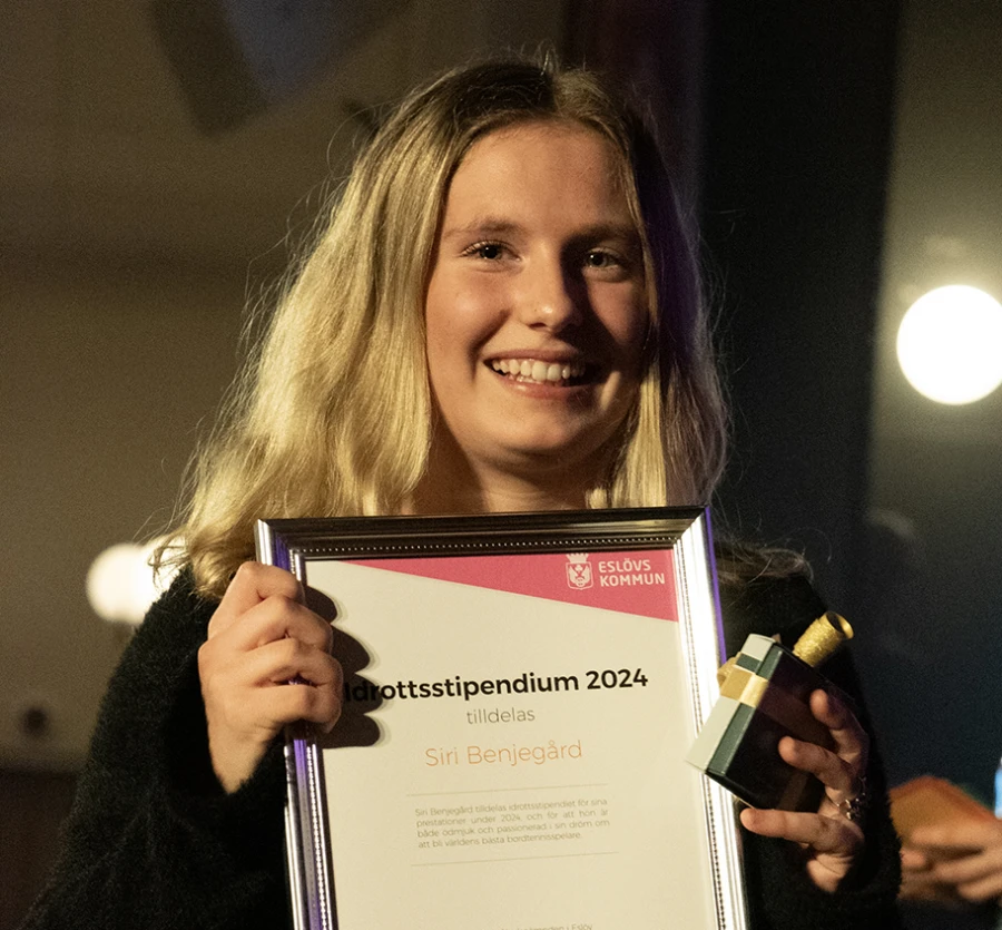 Unga pingisstj&auml;rnan Siri Benjeg&aring;rd f&aring;r &aring;rets idrottsstipendium.