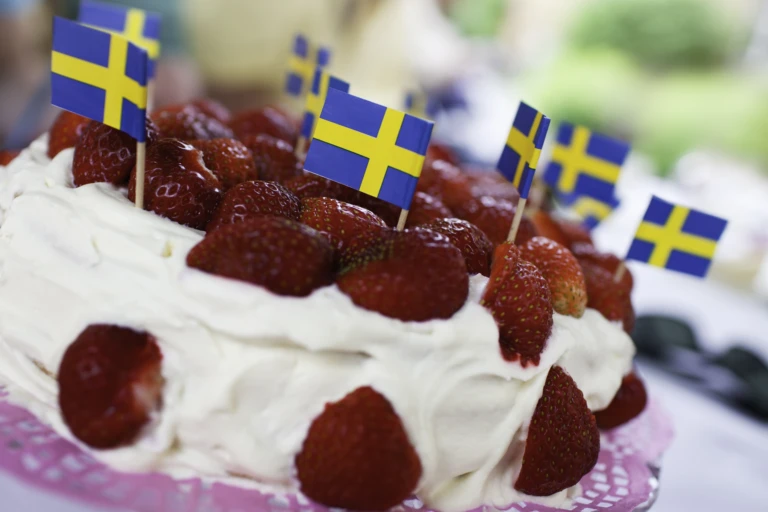 Välkommen på tårtkalas hos Ölycke vårdboende