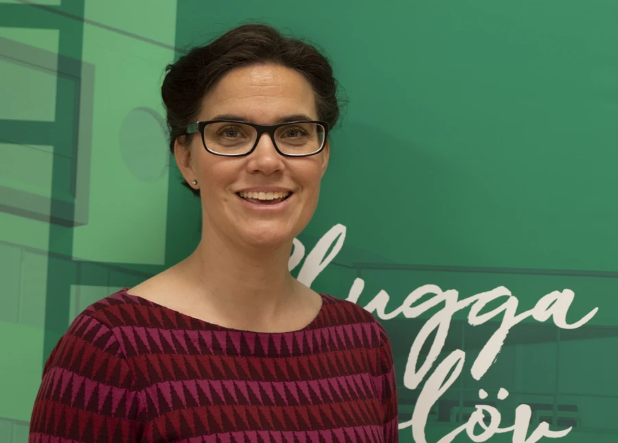 Johanna L&ouml;thberg &auml;r e-handelsansvarig i Esl&ouml;vs kommun