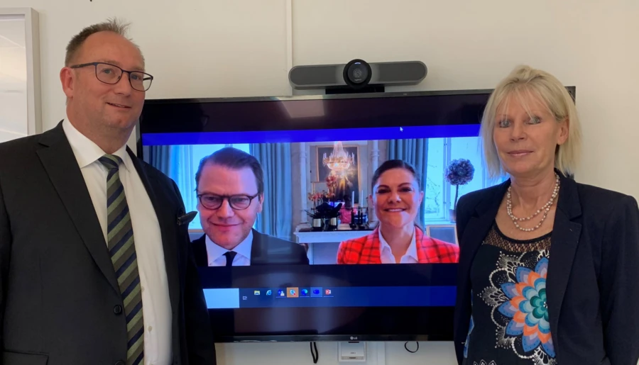 Johan Andersson och Eva Hallberg lyfte aktuella &auml;mnen i sitt digitala m&ouml;te med prins Daniel och kronprinsessan Victoria.