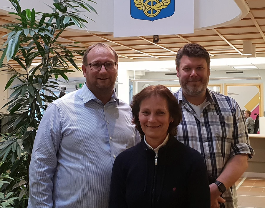 Johann Andersson (S), Catharina Malmborg (M) och Daniel Rhodin (L) 
