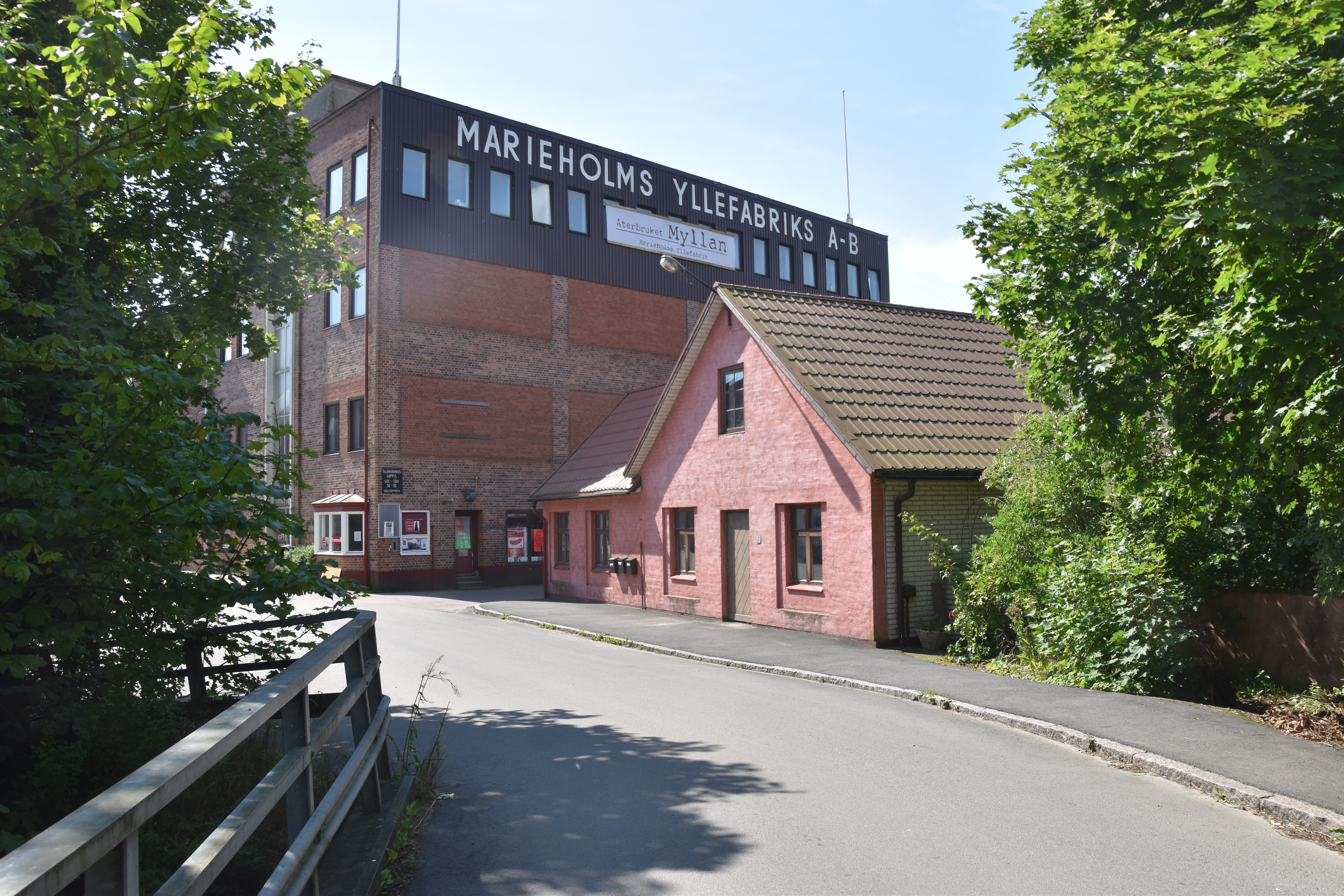 Gamla yllefabriken i Marieholm