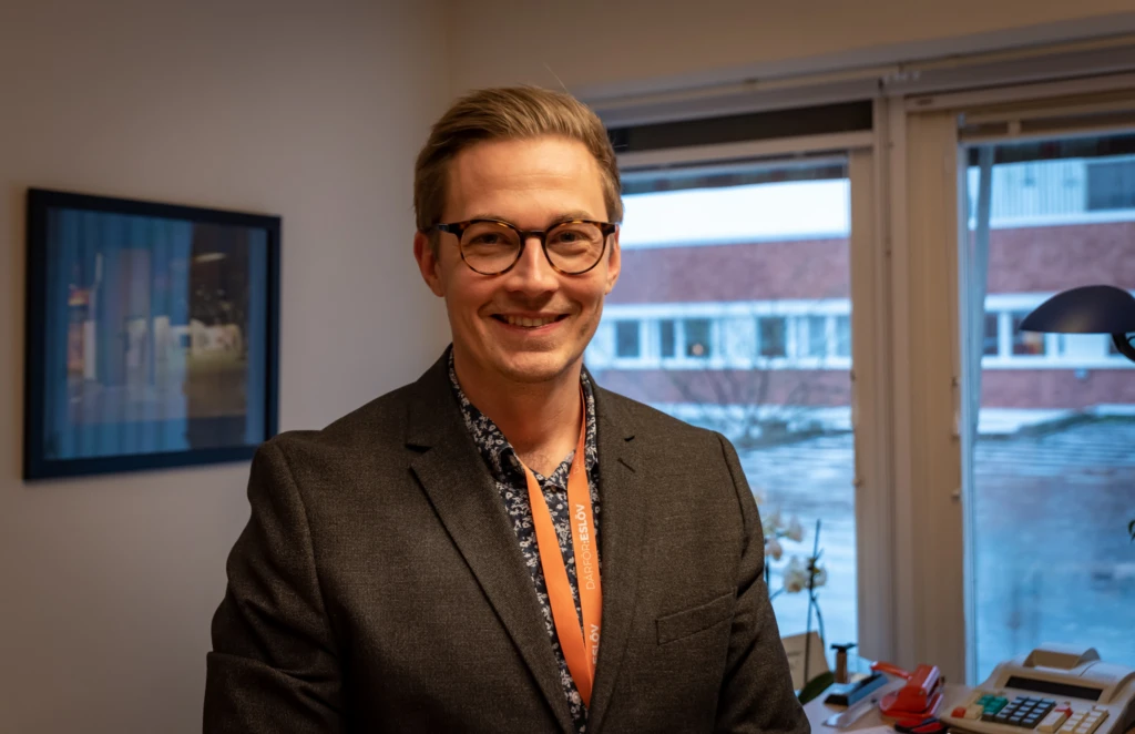 Mattias Larsson, ekonomichef