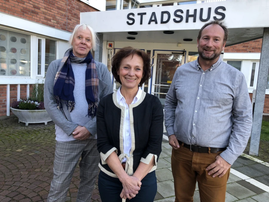 Anna Lorentzson, L, Catharina Malmborg, M, och Johan Andersson, S, &auml;r &ouml;verens om att forts&auml;tta regera tillsammans i Esl&ouml;v.
