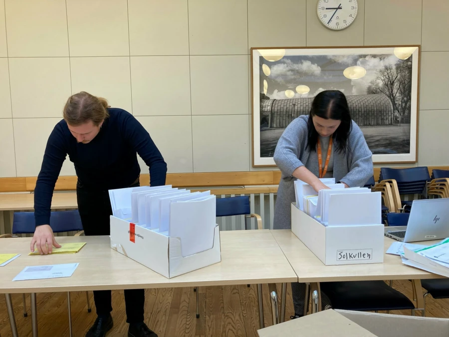 De sista r&ouml;sterna r&auml;knas i stadshuset onsdagen efter valdagen.