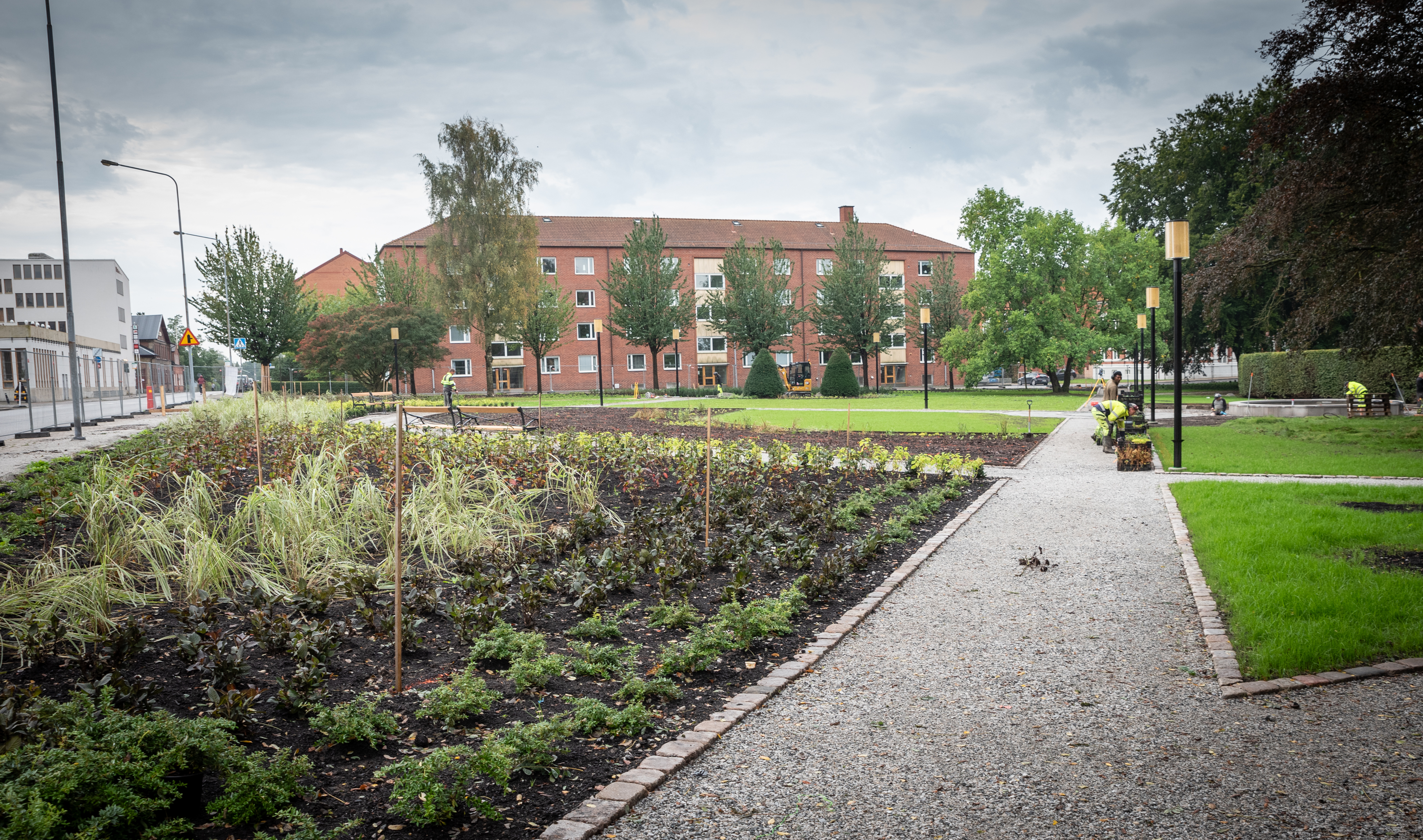 Arbetet med stadsparken rullar p&aring;