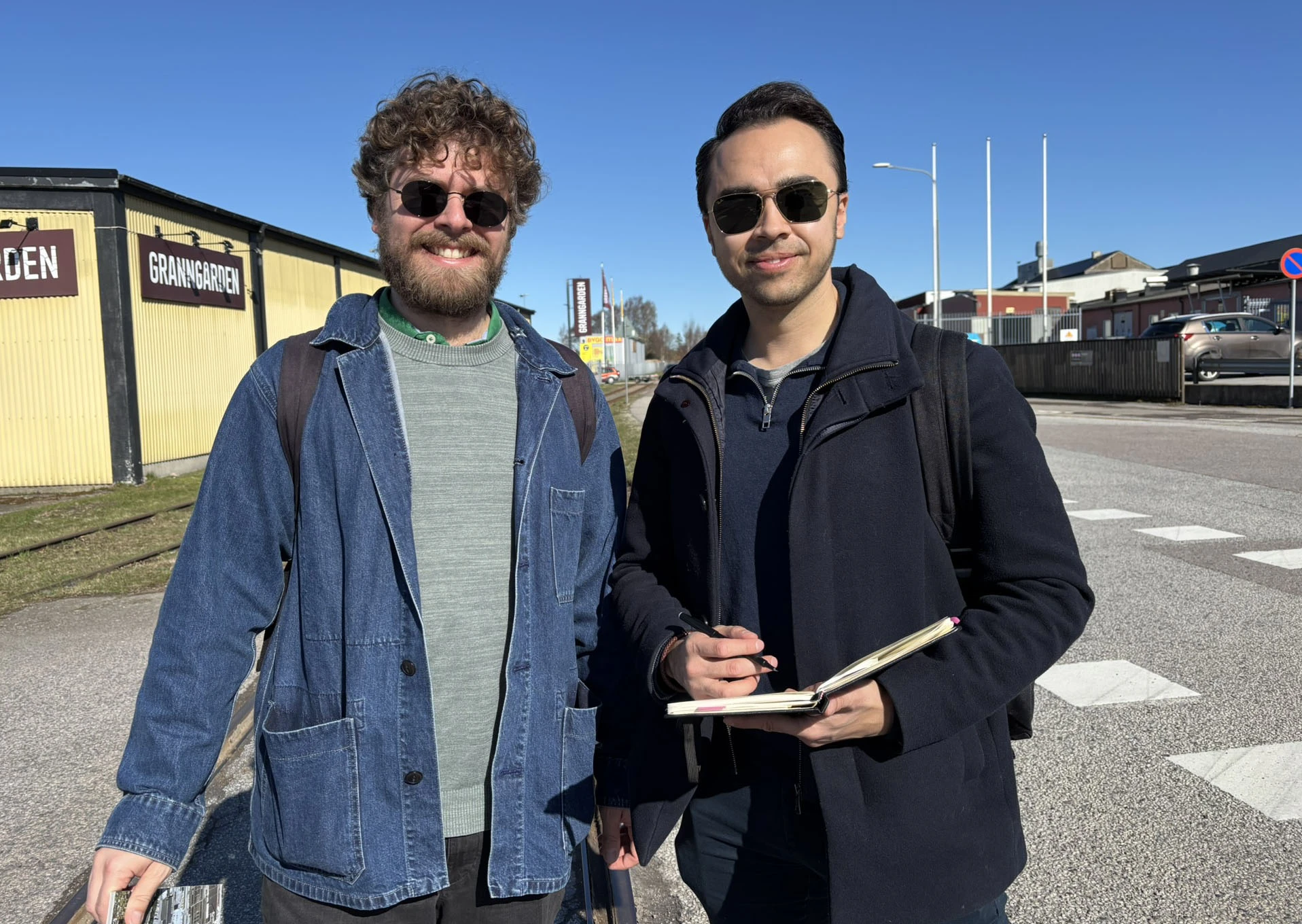 Athanasios Vagias och Salomon Berg är två unga arkitekter som förbereder ett tävlingsförslag för Eslöv.