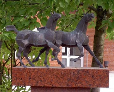 Konstverket Vildh&auml;starna